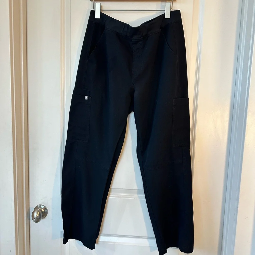 FIGS Axim Cargo Black Medical Scrubs, Size 36